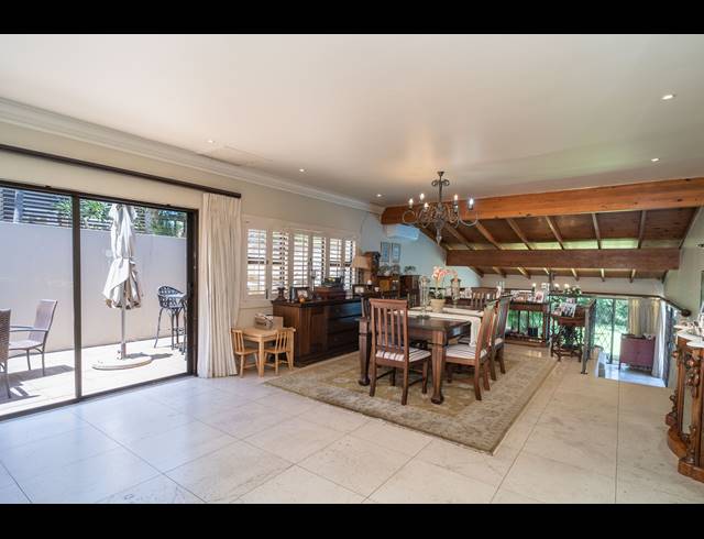 8 BEDROOM BED & BREAKFAST FOR SALE IN UMHLANGA CENTRAL